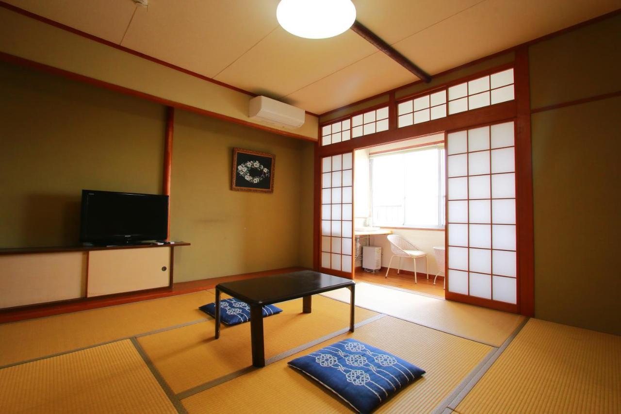 Family Ryokan Kawakyu With Showa Retro, Private Hot Spring Ибусуки Экстерьер фото